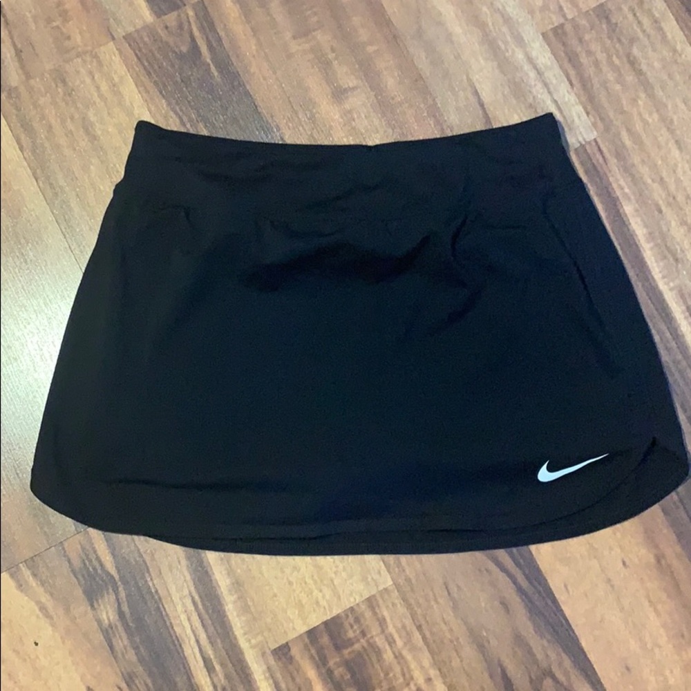 Women’s Nike tennis skirt